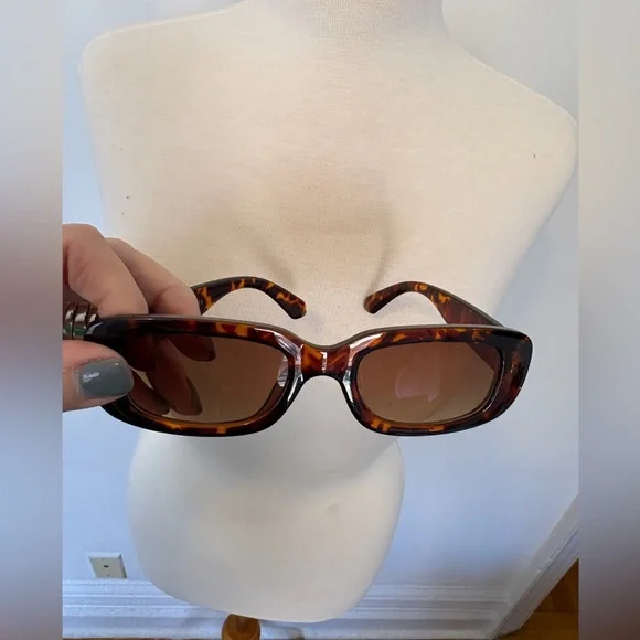 Tortoiseshell Rectangle Sunglasses Y2K Vintage Style Brown Tinted - Picture 2 of 3